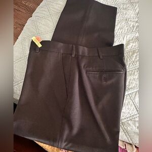 Men’s, Like new, Van Heusen Black Trousers. 36x30.